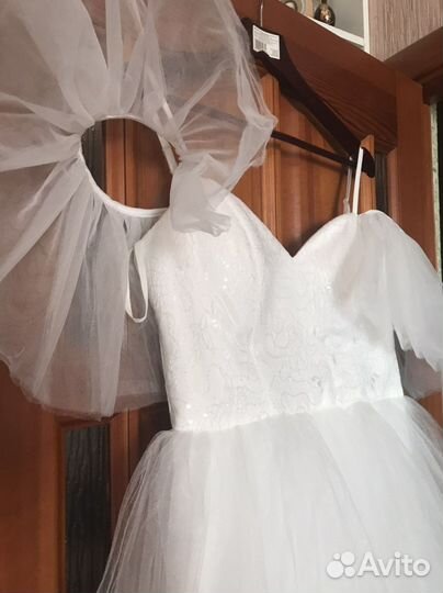 Свадебное платье