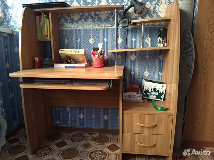 Компьютерный стол