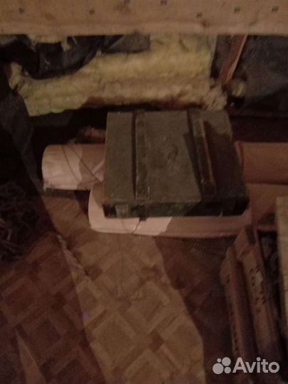 Различные ящики, аккумуляторы к радиостанции