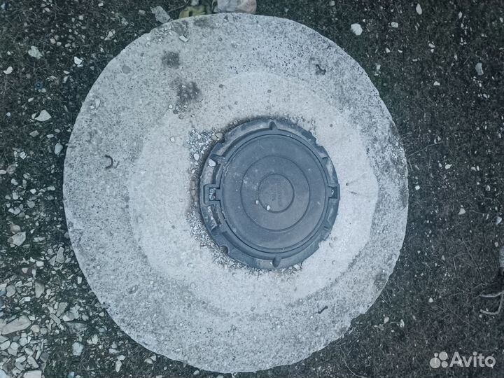 Бетонная крышка колодца 1500мм