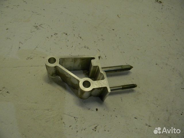 Кронштейн (сопут. товар) Octavia (A5 1Z) 2004-2013