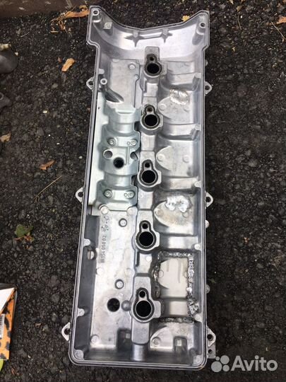 Клапанная крышка Mercedes Ом612