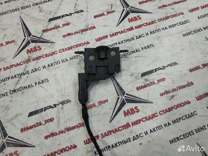 Замок капота с датчиком w210 Mercedes дорест