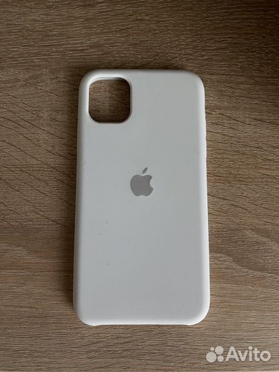 Чехлы на Айфон 11