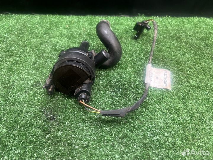 Дополнительная помпа Mercedes S W221