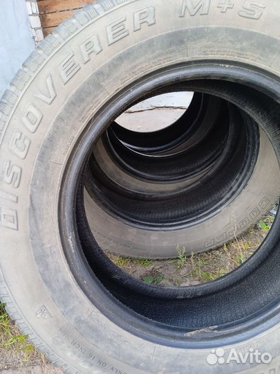 Cooper Discoverer M+S 215/70 R16 102T