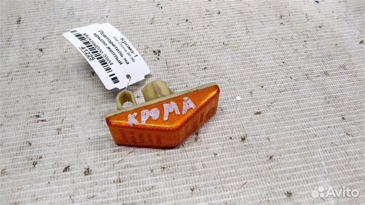 Повторитель на крыло желтый Fiat Croma 86-96г