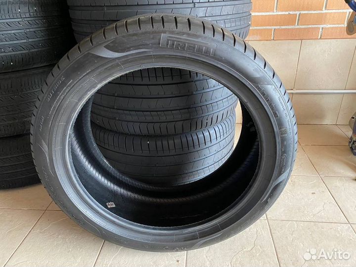 Pirelli 176A2 CE11 TL 275/40 R21