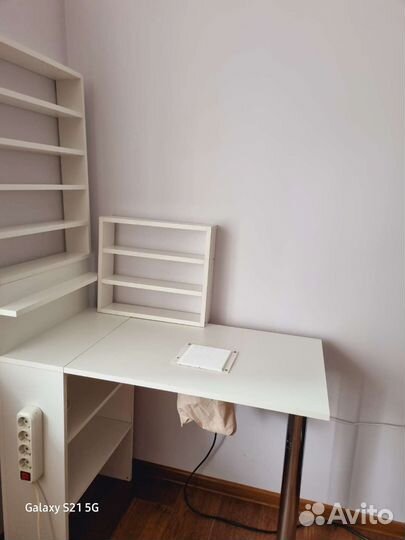 Столик для маникюра