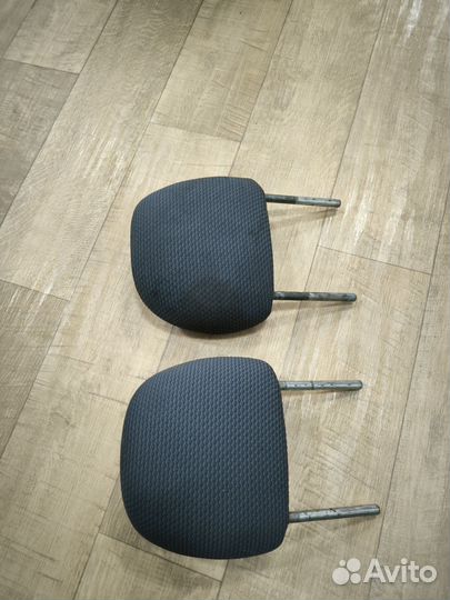 Toyota funcargo подголовники задних сидений 2 шт