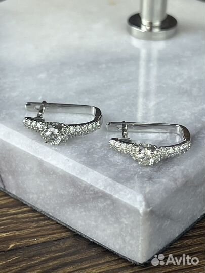 Золотые серьги 585 пробы бриллианты бирка