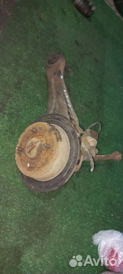 Ступици задние в сборе левая / правая lancer 9