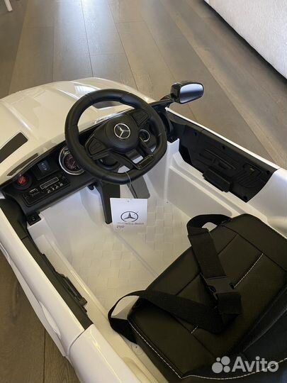 Электромобиль mercedes AMG GT R