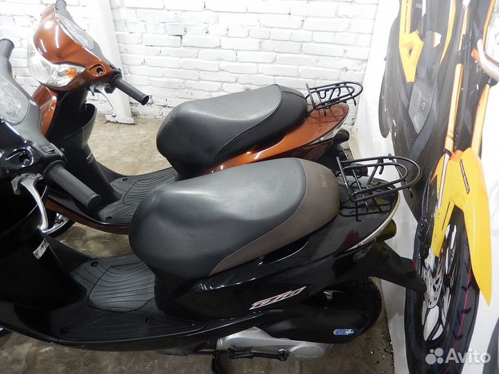 Скутер Honda Dio AF68 с New контейнера