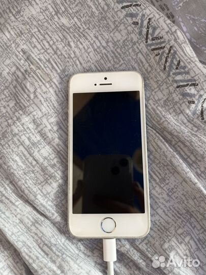 iPhone SE, 32 ГБ