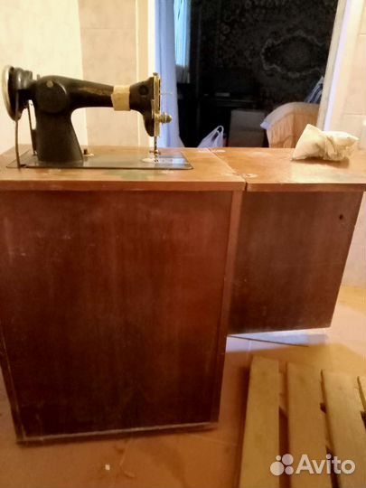 Швейная машина Подольск ножная