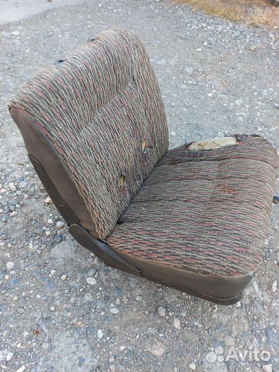 Сидение переднее от Волги и Газели с салазками