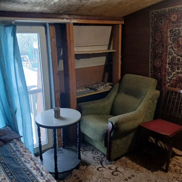 Комната 12 м² в 4-к., 2/2 эт.