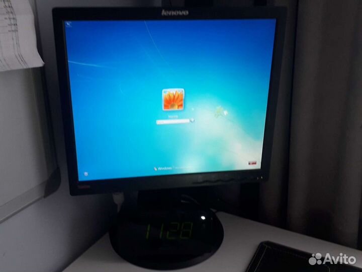 Монитор Lenovo 17 дюймов