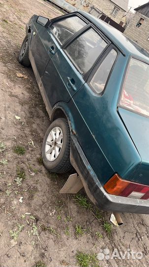 Продам ваз 2199 авто в боевом ходу