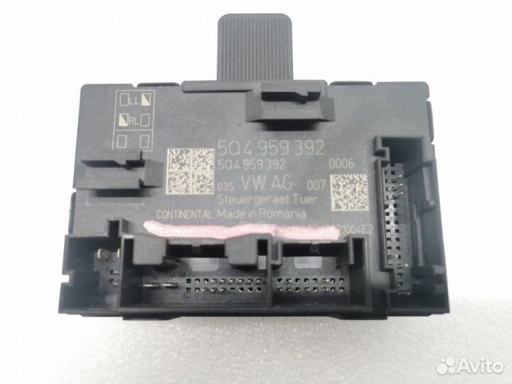 Блок комфорта передний правый Skoda Octavia A7