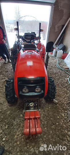 Мини-трактор BRANSON 2500, 2012