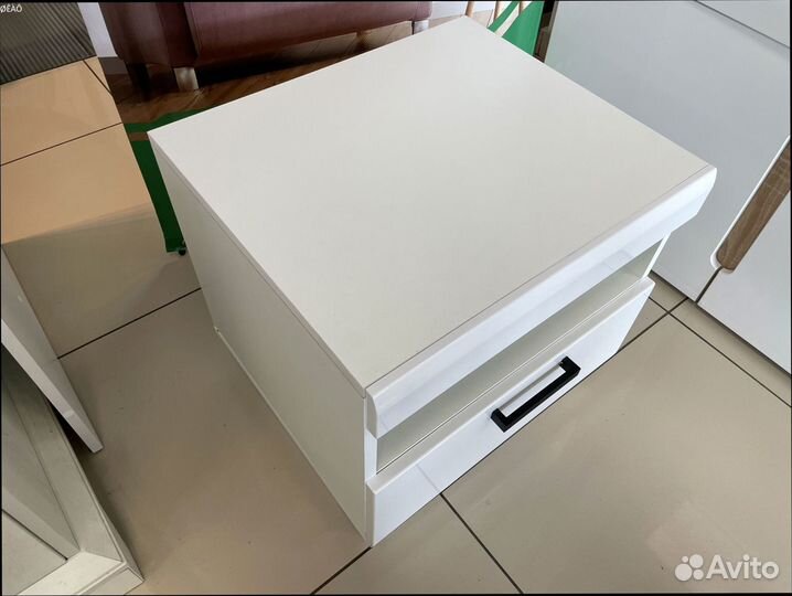 Тумба прикроватная