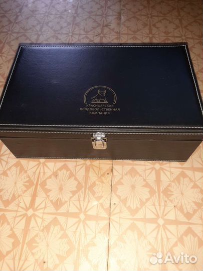 Подарочный набор для виноводочных изделий