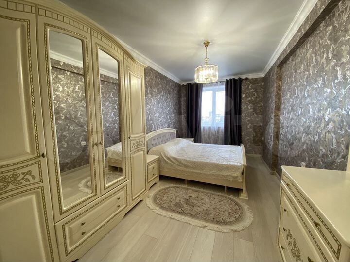 2-к. квартира, 80 м², 7/9 эт.