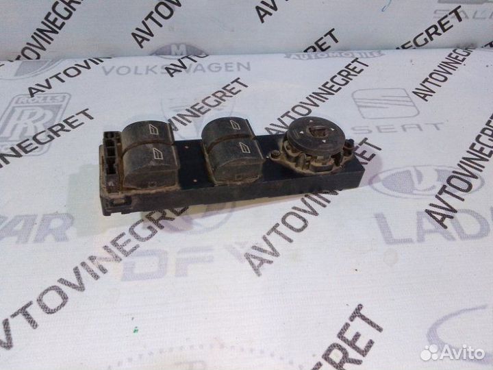 Блок управления стеклоподъемниками Ford Focus 2