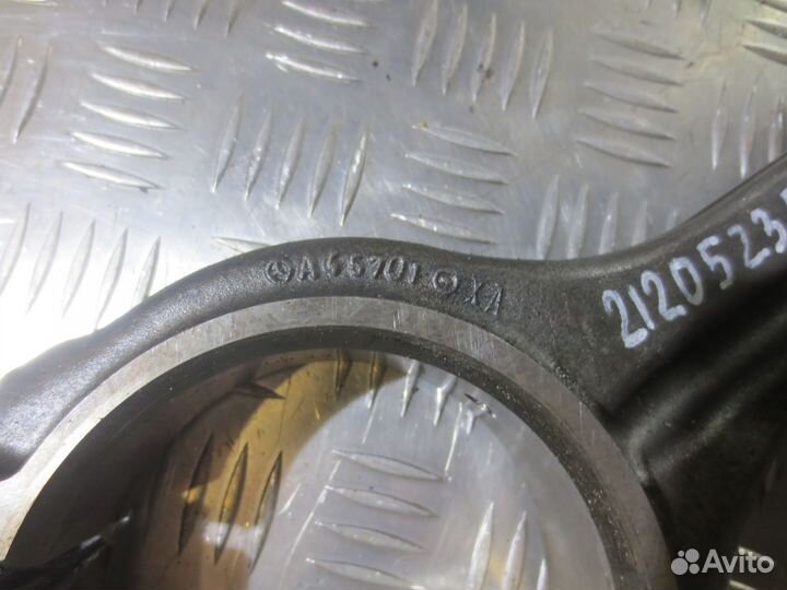 Шатун Mercedes-Benz A4600300520