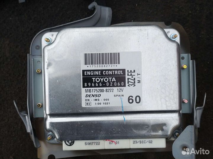 Блок стеклоподъёмников toyota corolla e120