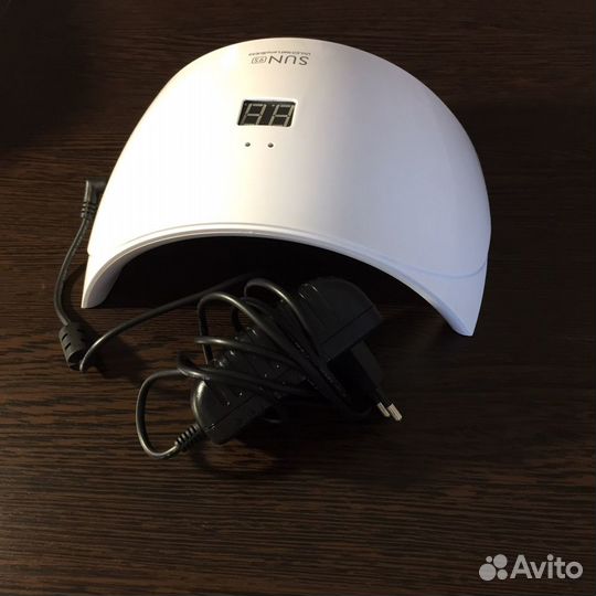 Лампа для ногтей