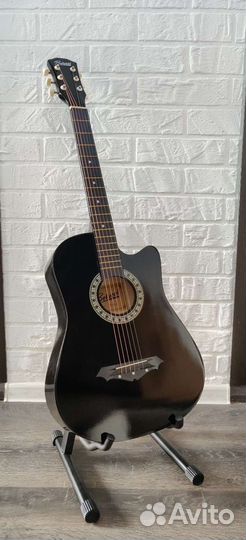 Гитара черная