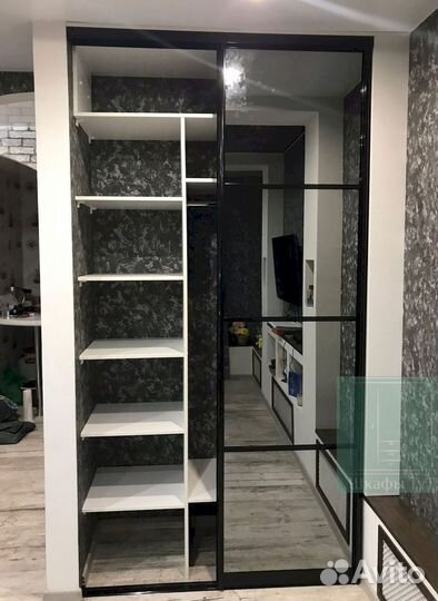 Угловой шкаф