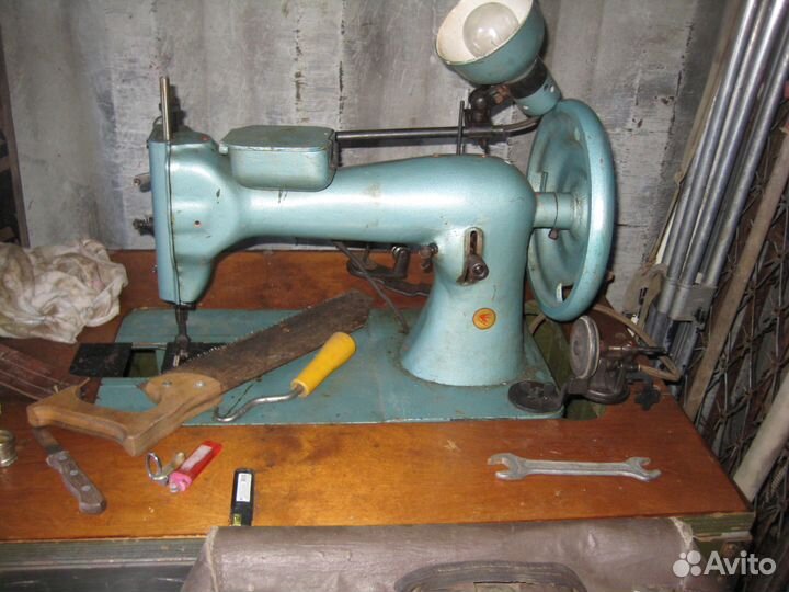 Машина швейная промышленная класса323