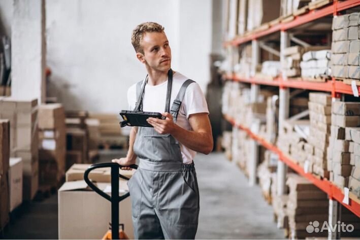 Работник склада