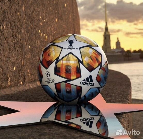 Футбольный мяч adidas