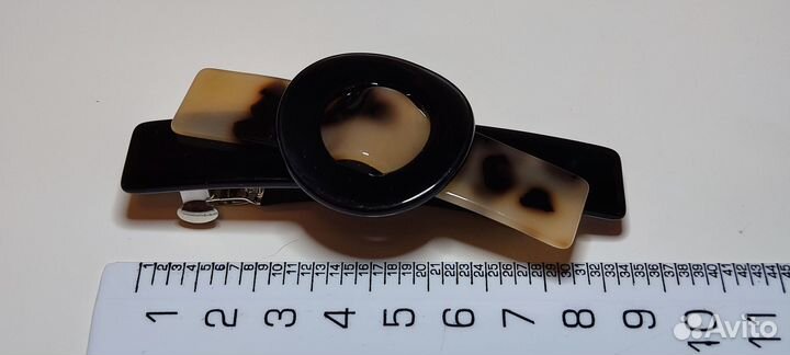 Стильная заколка для волос