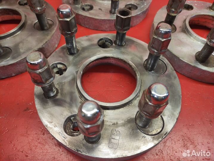 Проставки переход с 5х135 на 6х139.7