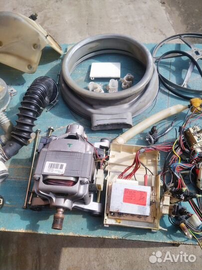 Запчасти для стиральных машин разные