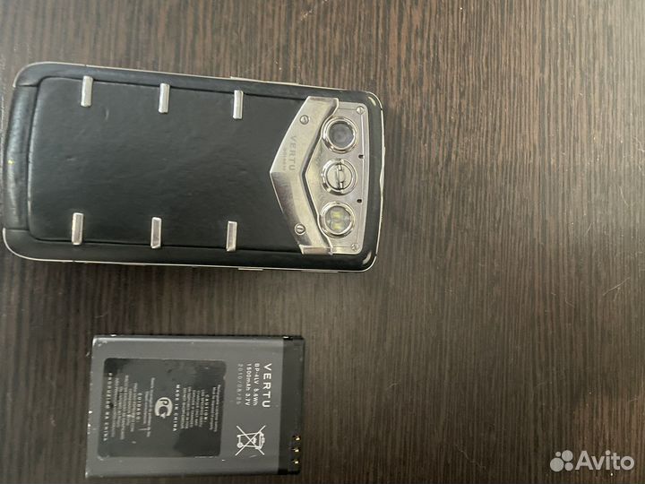 Vertu Constellation Quest, 8 ГБ