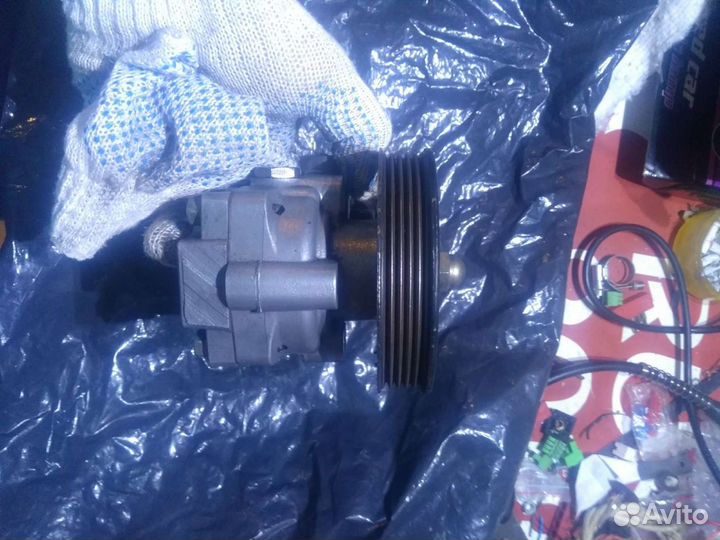 Насос гур Subaru Forester / Impreza