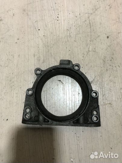 Крышка коленвала задняя Фольксваген пассат Б5 1.6