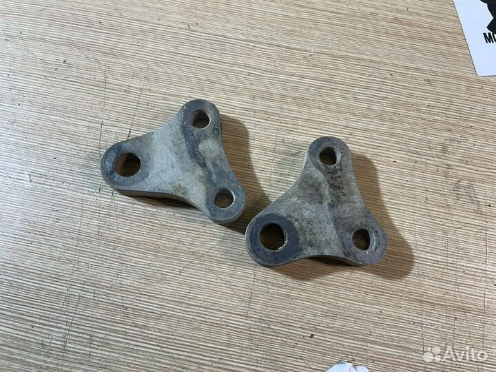 Нижние крепления двигателя Yamaha YZ 450 F 06-09