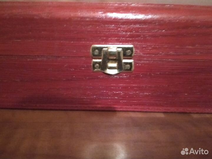 Деревянная коробка для бутылки коньяка