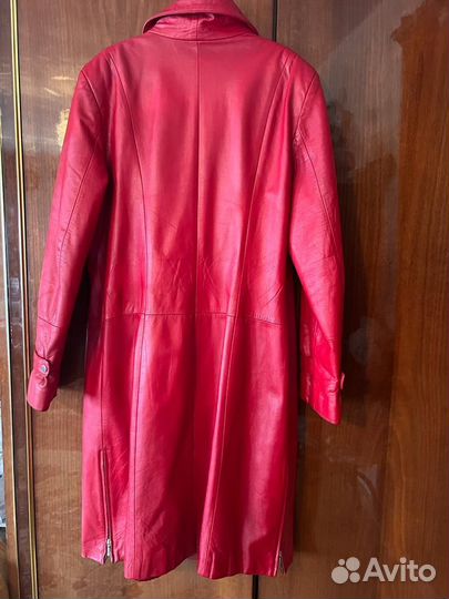 Плащ 48 размер и пиджак 44 размер кожаные