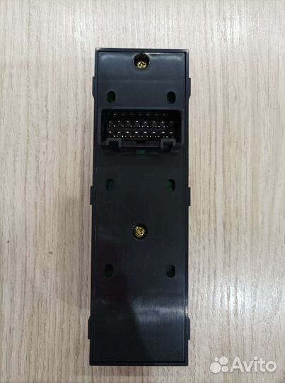 Кнопки стеклоподъемника Kia Sportage