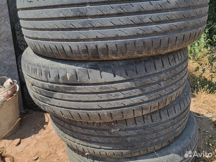 Nexen Classe Premiere 671 215/60 R17 60