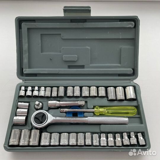 Набор торцевых головок с трещеткой